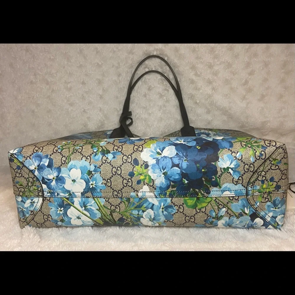 ❤️SOLD❤️ Gucci Blooms Navy Tote - Picture 6 of 8
